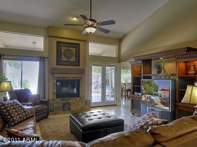 4742 East Hearn Road Phoenix, AZ 85032 - Photo 12 of 24 Family Room