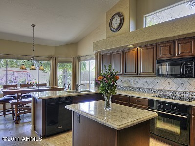4742 East Hearn Road Phoenix, AZ 85032 - Photo 3 of 24 Kitchen