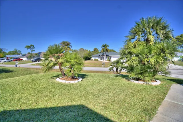 $435,000 | 432 Bywood Avenue, Sebastian, FL 32958