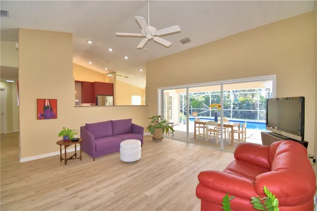 $435,000 | 432 Bywood Avenue, Sebastian, FL 32958