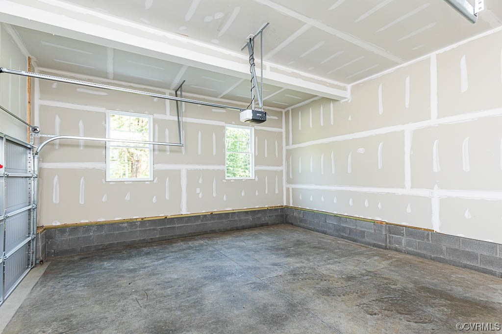8473 Lincoln Road Mechanicsville, VA 23116 - Photo 40 of 46 a view of an empty room with a window