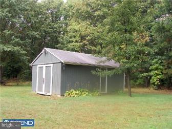 37 Crow Pond Road Elmer, NJ 08318 - Photo 12 of 12 Barn