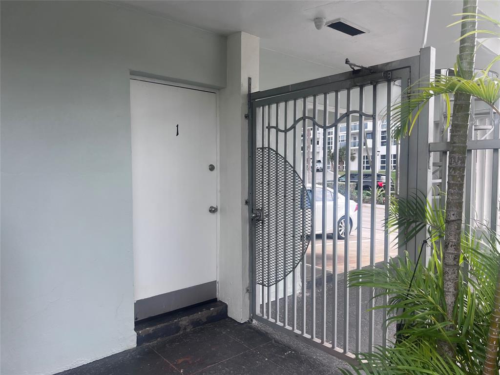 2850 Northeast 30th Street, Unit 2 Fort Lauderdale, FL 33306 - Photo 11 of 11