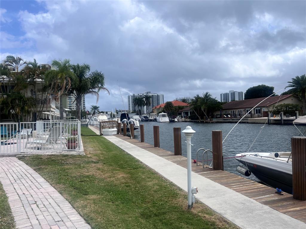 2850 Northeast 30th Street, Unit 2 Fort Lauderdale, FL 33306 - Photo 7 of 11