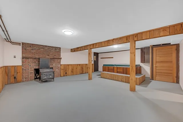 $475,000 | 4 Pickett Lane, Greenfield, MA 01301