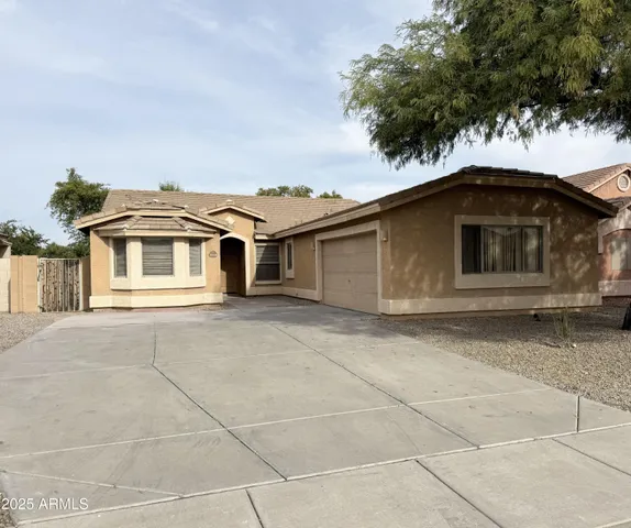 $2,400 | 2538 West Maldonado Road, Phoenix, AZ 85041