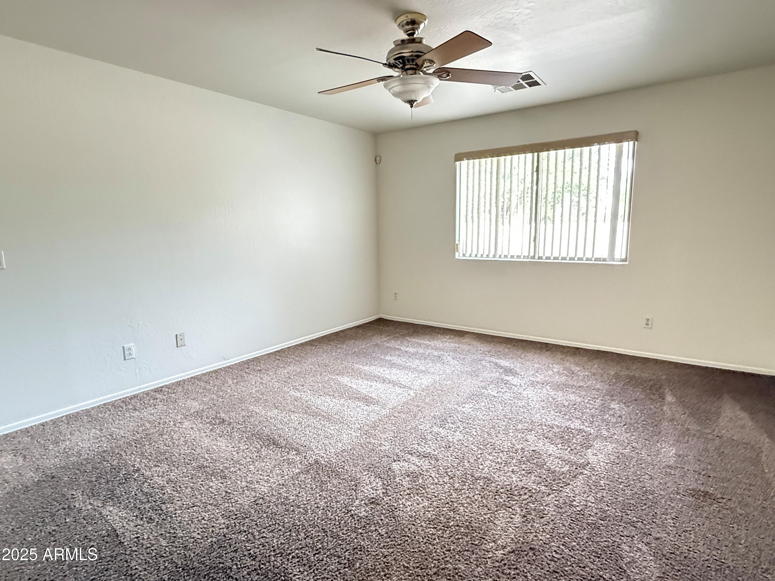 2538 West Maldonado Road Phoenix, AZ 85041 - Photo 11 of 30 IMG_1034