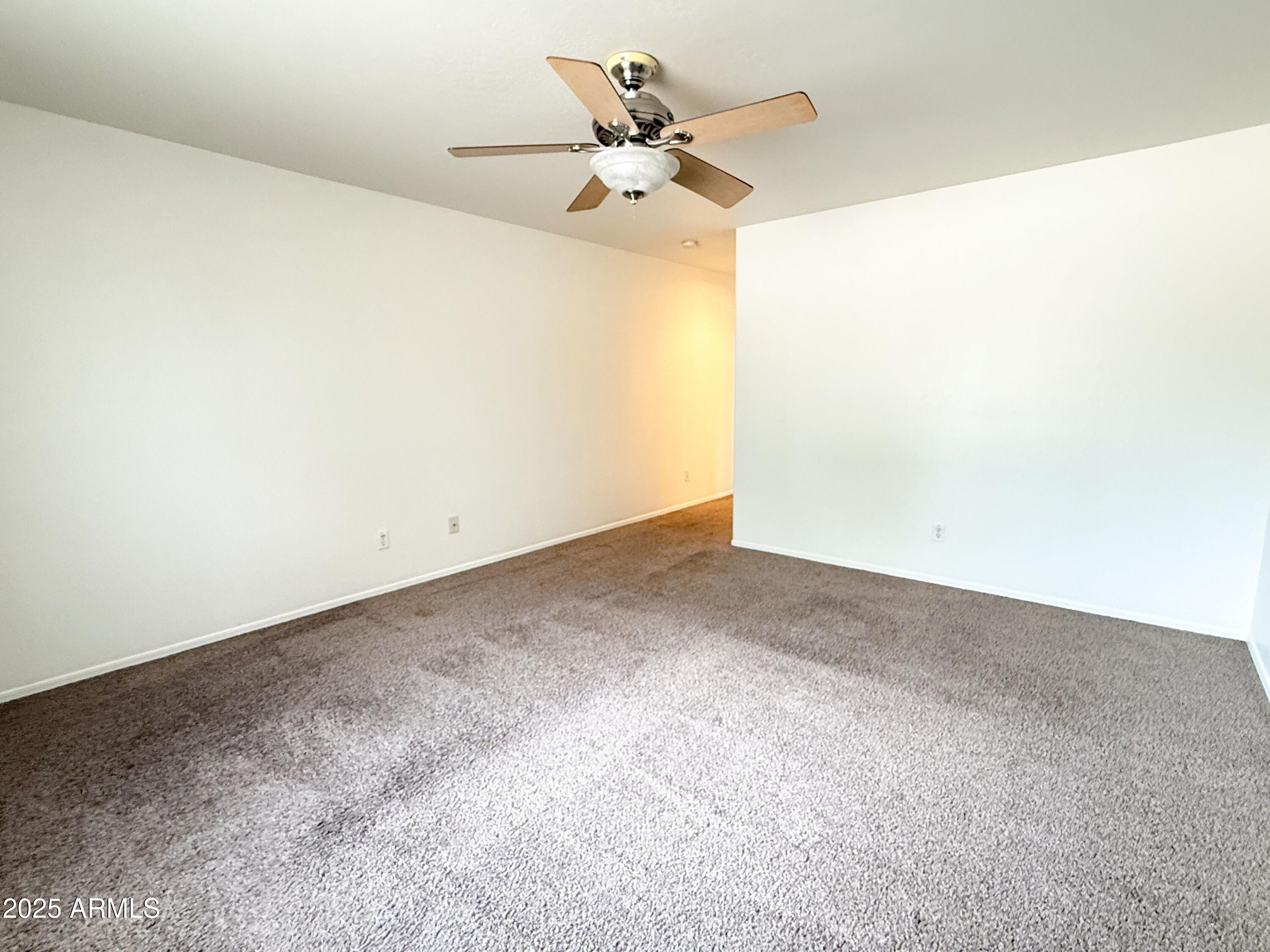 2538 West Maldonado Road Phoenix, AZ 85041 - Photo 12 of 30 IMG_1035