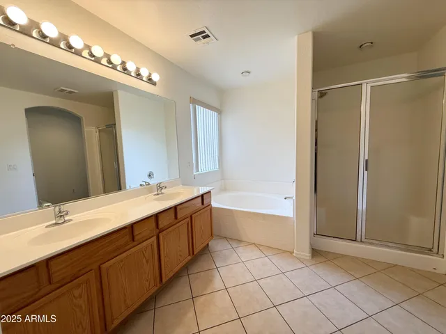 $2,400 | 2538 West Maldonado Road, Phoenix, AZ 85041