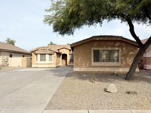 $2,400 | 2538 West Maldonado Road, Phoenix, AZ 85041