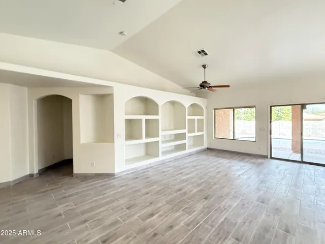 $2,400 | 2538 West Maldonado Road, Phoenix, AZ 85041