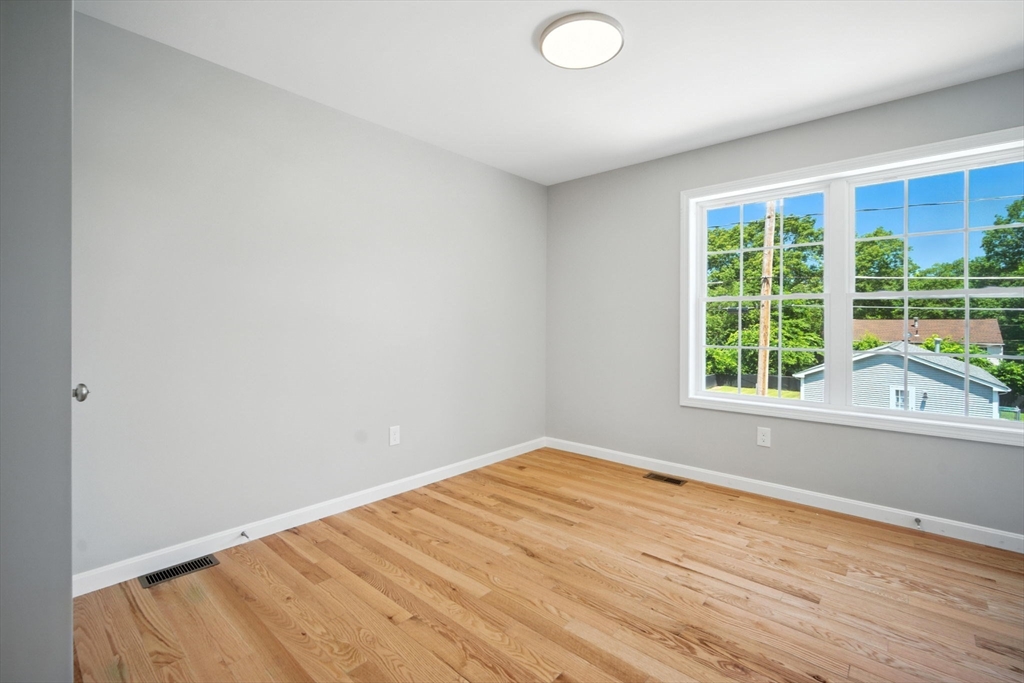 7 Jennings Street Springfield, MA 01119 - Photo 33 of 42