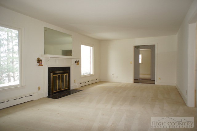 207 Hunting Road Boone, NC 28607 - Photo 3 of 27 Gallery Image 3