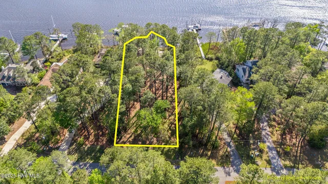 $370,000 | 5514 Gondolier Drive, New Bern, NC 28560