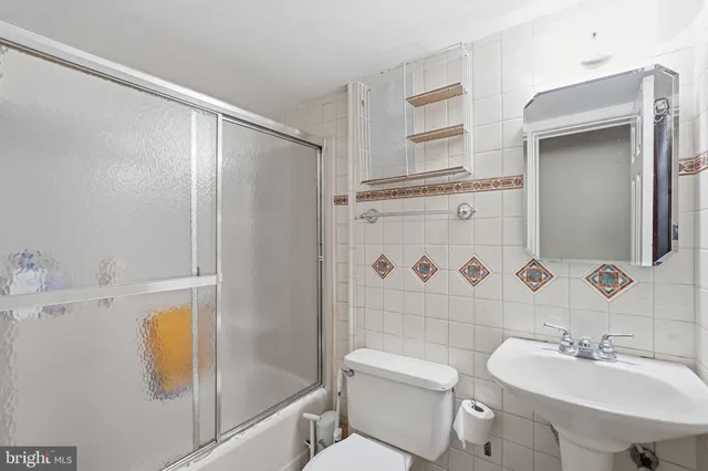 $595,000 | 5810 Apsley House Court, Alexandria, VA 22310