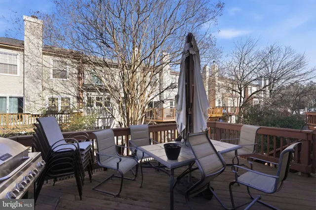 $595,000 | 5810 Apsley House Court, Alexandria, VA 22310
