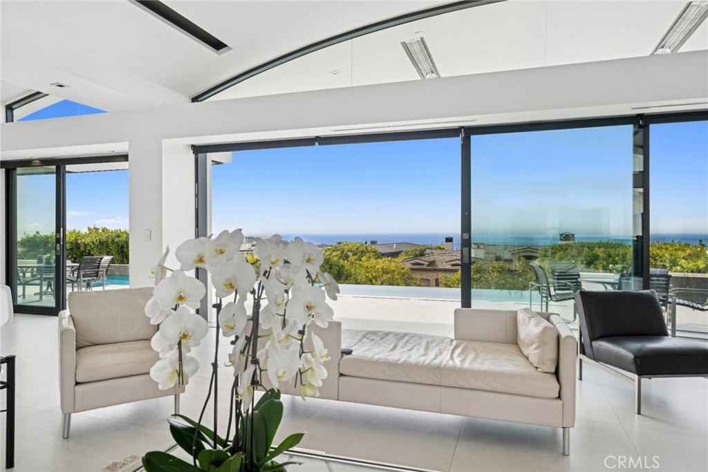 4607 Perham Road Corona del Mar, CA 92625 - Photo 8 of 62
