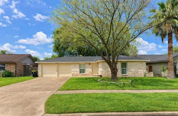 $1,700 | 7754 Bunker Wood Lane, Houston, TX 77086