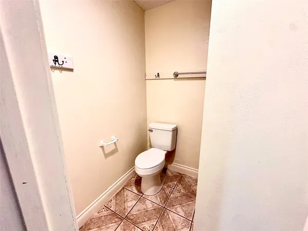 $1,700 | 7754 Bunker Wood Lane, Houston, TX 77086