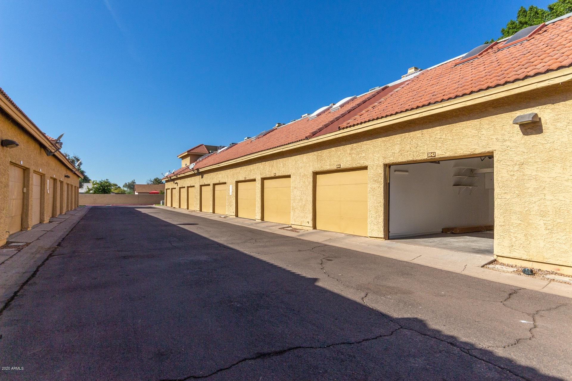 1126 West Elliot Road, Unit 2043 Chandler, AZ 85224 - Photo 20 of 25 Garage with direct access