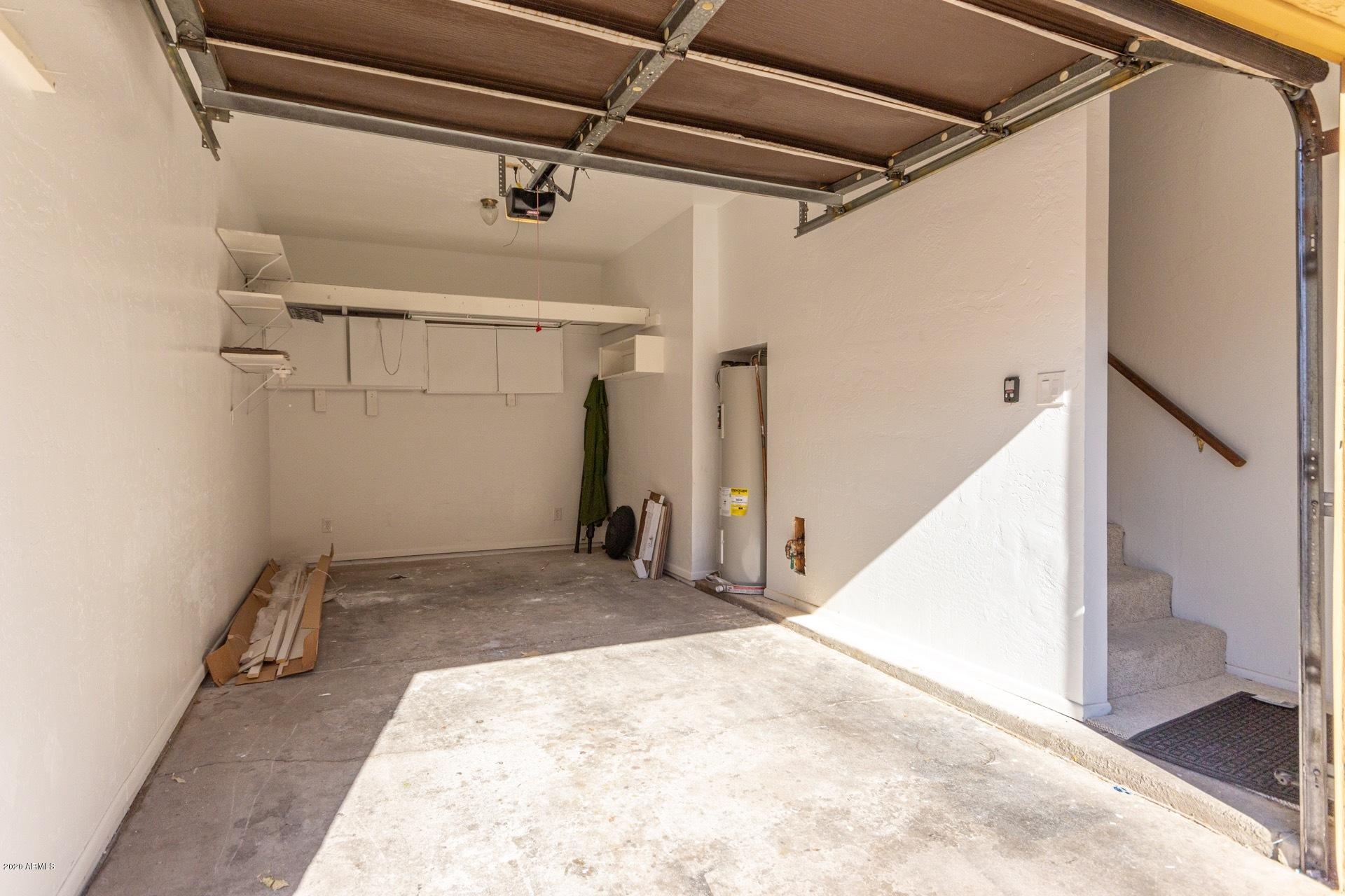 1126 West Elliot Road, Unit 2043 Chandler, AZ 85224 - Photo 21 of 25 Garage