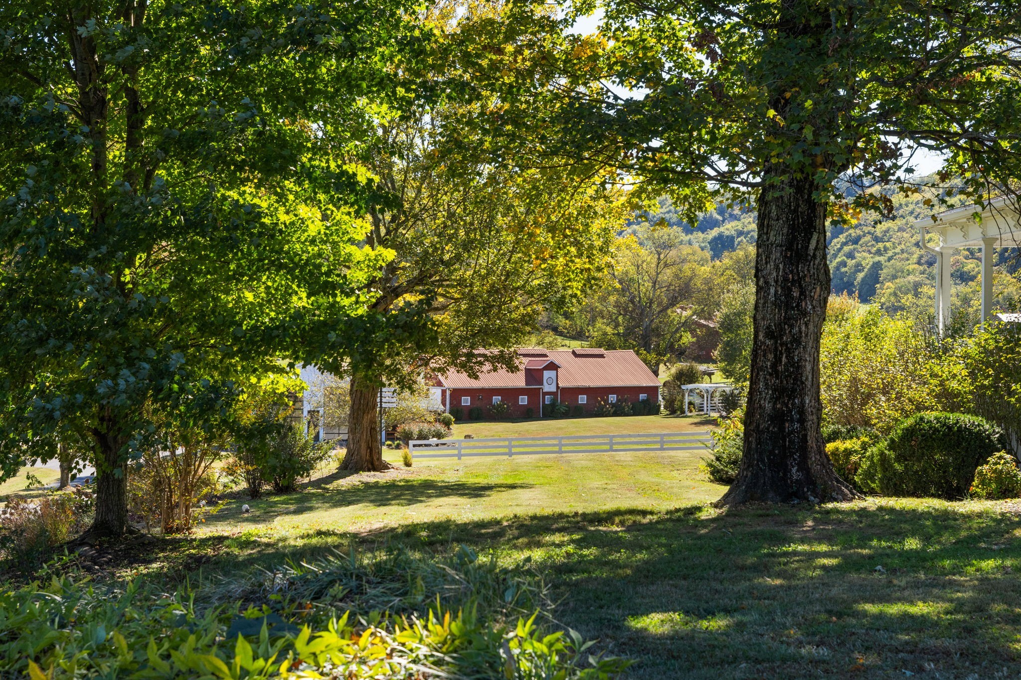 2133 Allisona Road Eagleville, TN 37060 - Photo 40 of 100 a view of a swimming pool with a garden