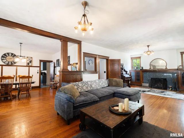 $242,500 | 405 Washington Street, Pekin, IL 61554