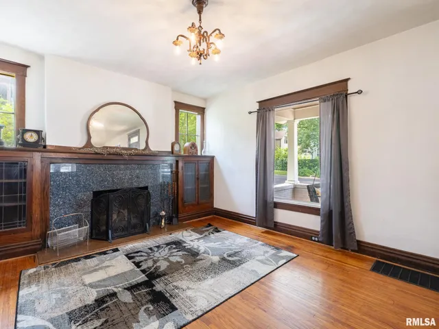 $242,500 | 405 Washington Street, Pekin, IL 61554