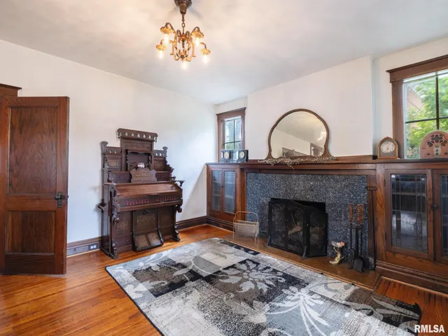 $242,500 | 405 Washington Street, Pekin, IL 61554