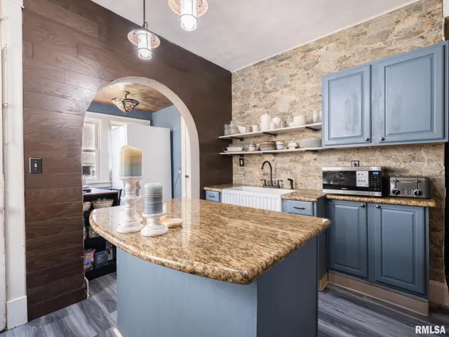 $242,500 | 405 Washington Street, Pekin, IL 61554