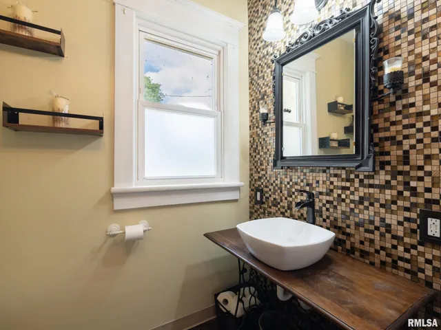 $242,500 | 405 Washington Street, Pekin, IL 61554