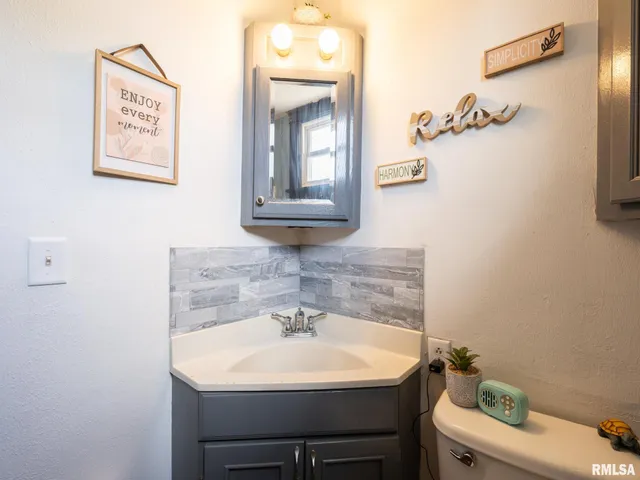 $242,500 | 405 Washington Street, Pekin, IL 61554