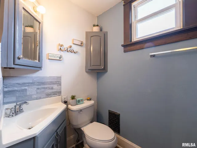 $242,500 | 405 Washington Street, Pekin, IL 61554