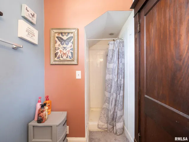 $242,500 | 405 Washington Street, Pekin, IL 61554