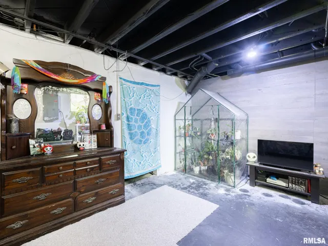 $242,500 | 405 Washington Street, Pekin, IL 61554