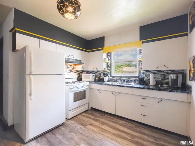 $242,500 | 405 Washington Street, Pekin, IL 61554