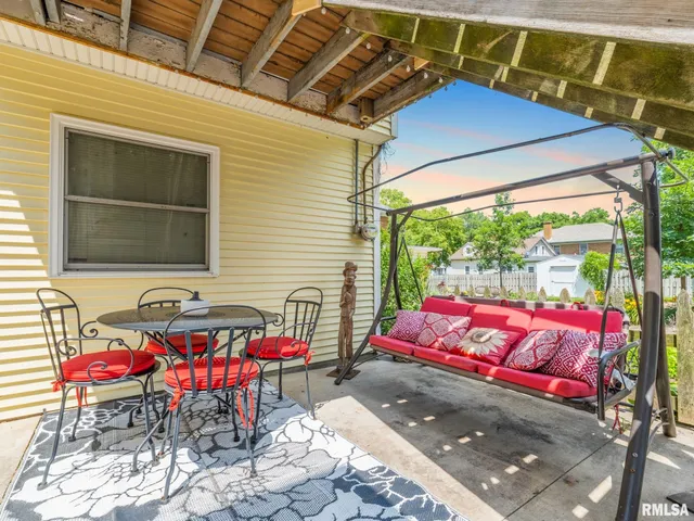 $242,500 | 405 Washington Street, Pekin, IL 61554