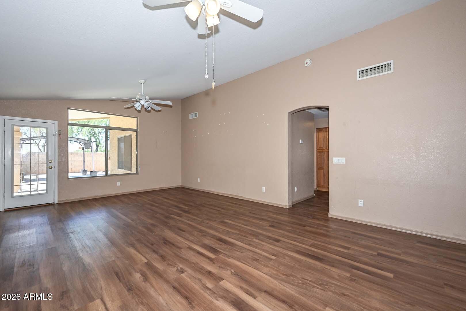 13349 West Boca Raton Road Surprise, AZ 85379 - Photo 7 of 43 Great Room2