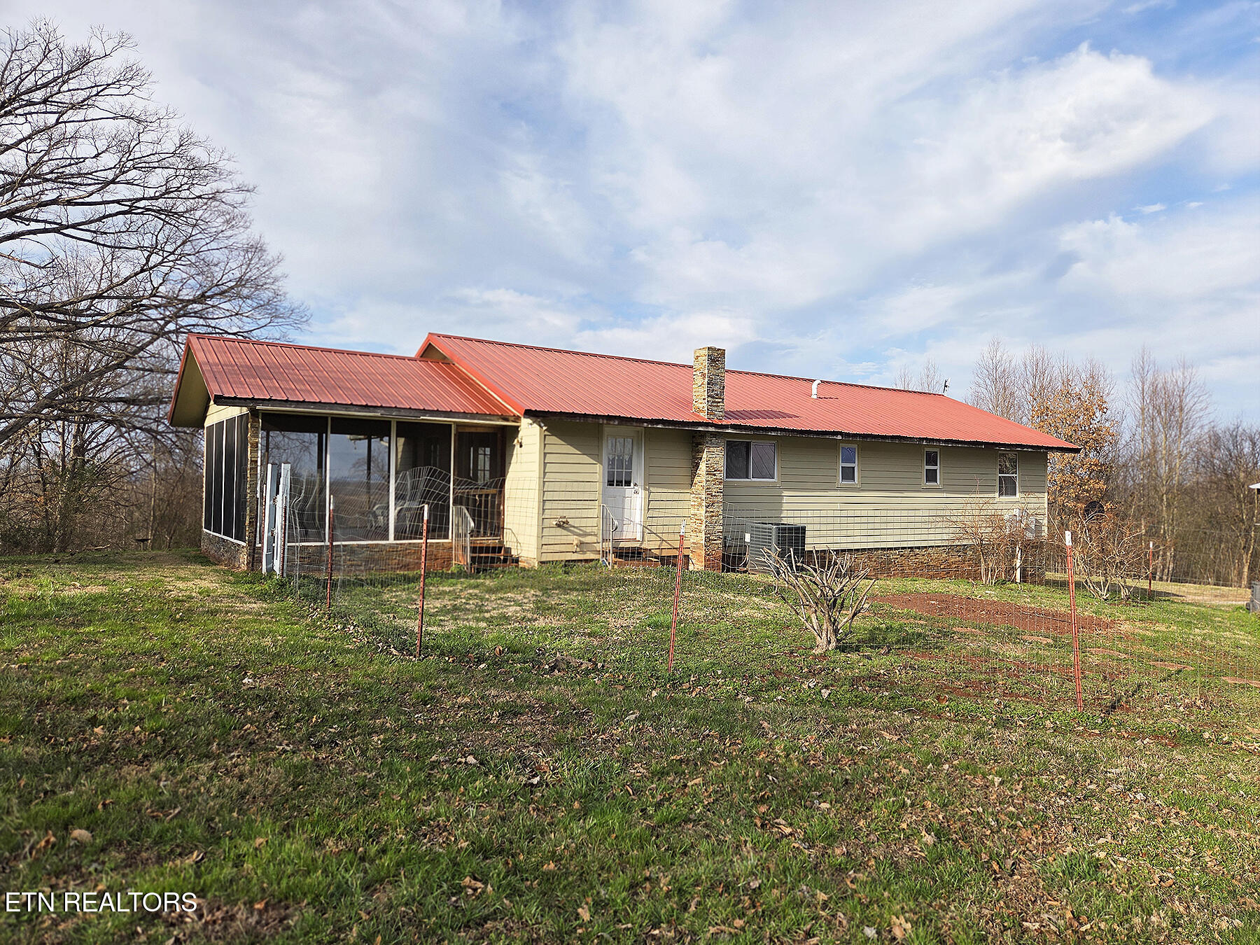 900 Teeters Road Greenback, TN 37742 - Photo 11 of 53 back 1