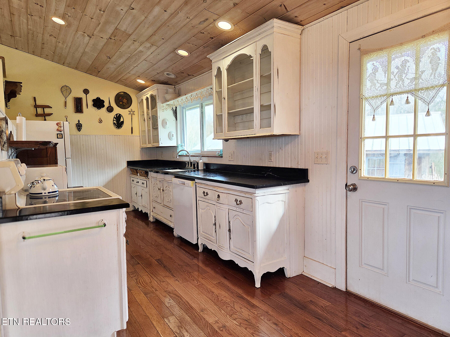 900 Teeters Road Greenback, TN 37742 - Photo 14 of 53 kit 1