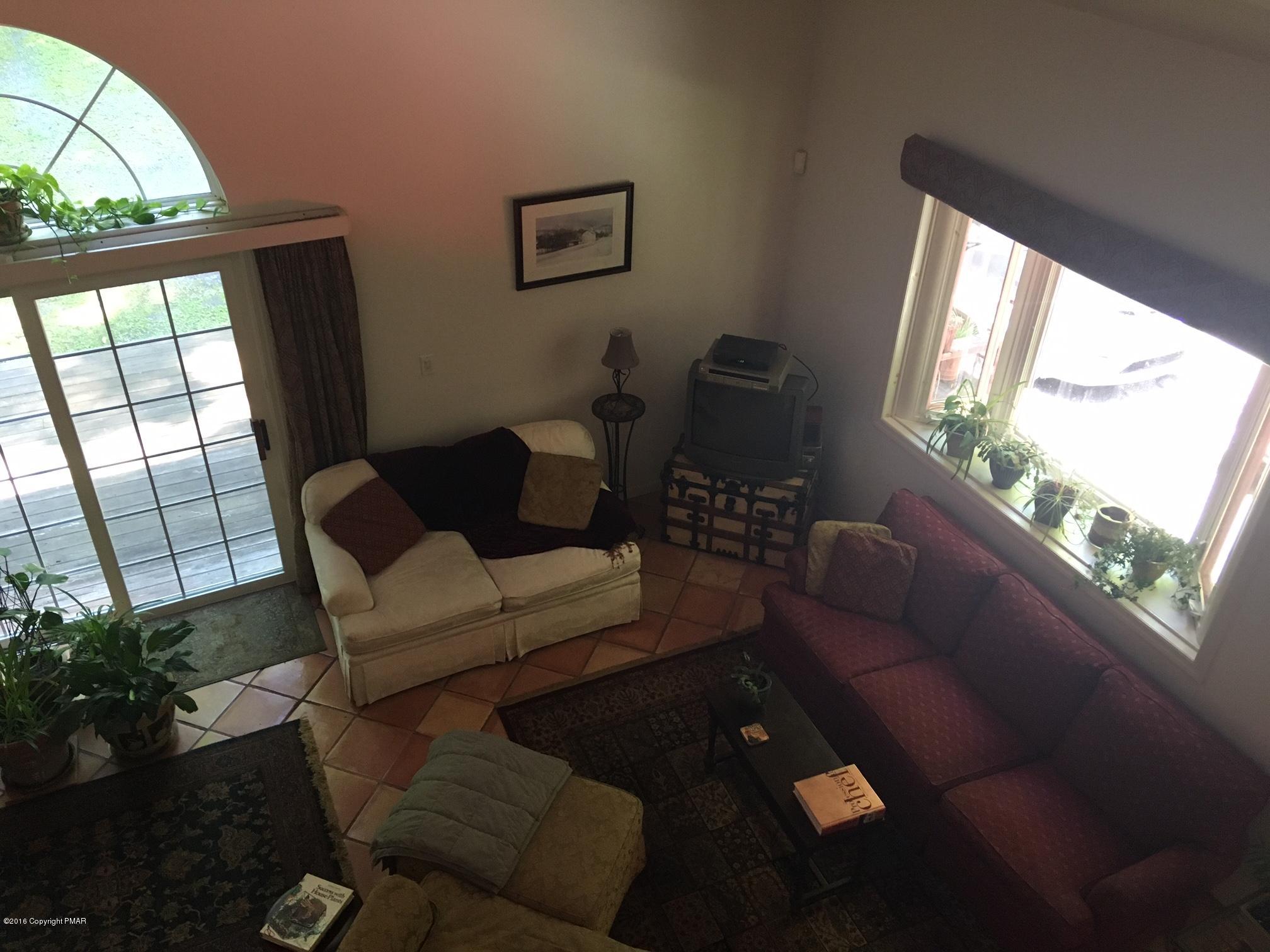 238 Quiet Valley Road Stroudsburg, PA 18360 - Photo 8 of 13 lr 2nd flr