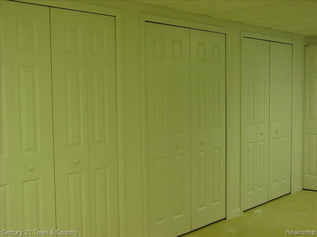 473 Victoria Lane, Unit 11 Romeo, MI 48065 - Photo 16 of 17 romeo condo 017