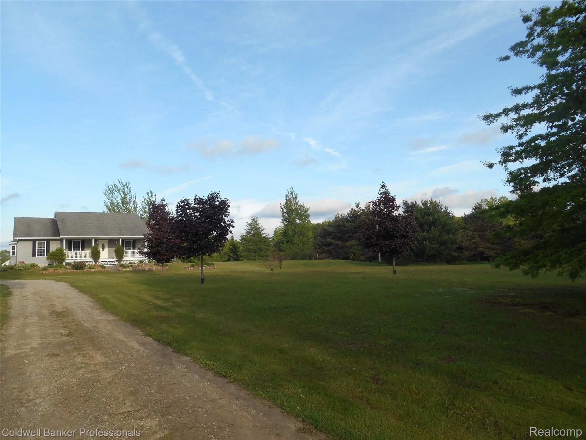 8844 Rich Road Mayville, MI 48744 - Photo 10 of 37 DSCN0565.JPG