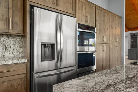 $3,595,000 | 2067 Aloha Drive, South Lake Tahoe, CA 96150