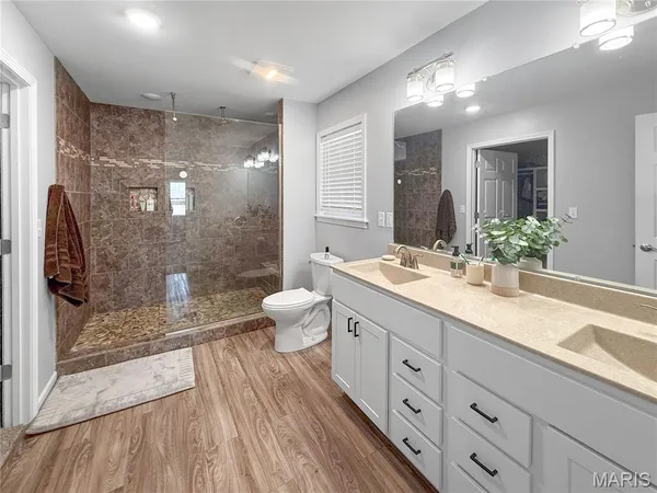 $429,900 | 106 Janet Trail, Palmyra, MO 63461