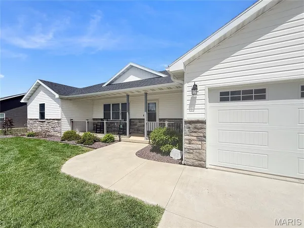 $429,900 | 106 Janet Trail, Palmyra, MO 63461
