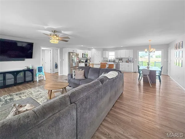 $429,900 | 106 Janet Trail, Palmyra, MO 63461