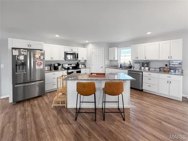 $429,900 | 106 Janet Trail, Palmyra, MO 63461