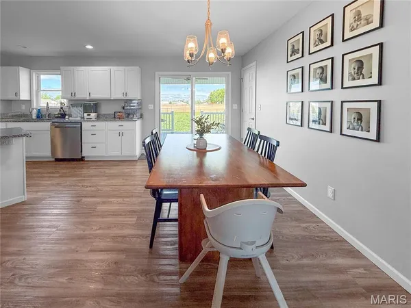 $429,900 | 106 Janet Trail, Palmyra, MO 63461