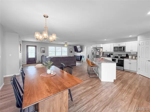 $429,900 | 106 Janet Trail, Palmyra, MO 63461